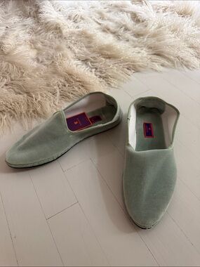 BNWT Gallo Velvet Shoes Size 39